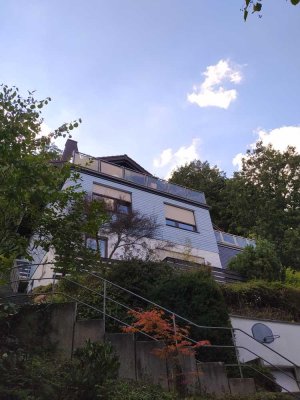 Haus mit Weitblick – Wohnen über dem Rheintal

796.500,00 € - 150 m² - 6.0 Zi.
