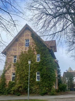 Modernisierte Wohnung mit zwei Zimmern und EBK in Penzlin