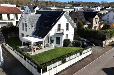 Zuhause zum Verlieben - Hochwertiges Einfamilienhaus mit großem Garten!