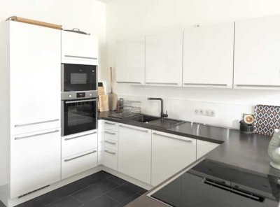 Großzügige 4,5-Zimmer Altbauwohnung mit Balkon im 2. OG im Vorderen Westen