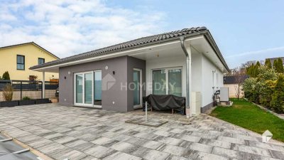 Neuwertiges Einfamilienhaus mit Klimaanlage, Fußbodenheizung und Pool in Vestenbergsgreuth