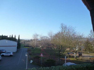 + 3 Zimmer Dachgeschosswohnung mit EBK in Ingelheim/Heidesheim +