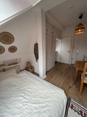 1-Zimmer Studio in Hamburg-Fuhlsbüttel möbliert, renoviert und voll ausgestattet