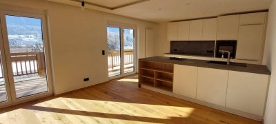 Hochwertig renovierte Wohnung am Pressegger See, moderner Wohnkomfort in bester Lage