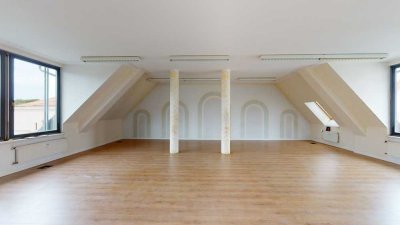 Große, helle und freundliche 113m² Wohnung im Lutherhaus in Torgau zu vermieten