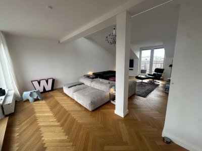 Zuhause mit viel Platz in einem exklusiven Penthouse in Friedrichshain