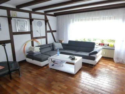 Attraktives Mehrfamilienhaus mit drei Wohneinheiten in Solms.