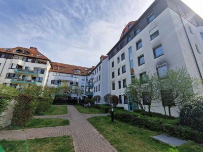 Sofort verfügbar & Provisionsfrei - Gepflegte & helle 3-Raum-Wohung inkl. TG-Stellplatz, Aufzug, EBK
