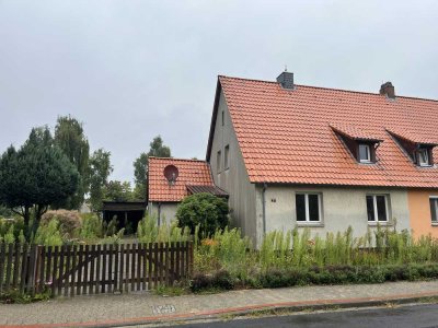 Bezugsfreie Doppelhaushälfte mit Keller in 29386 Hankensbüttel