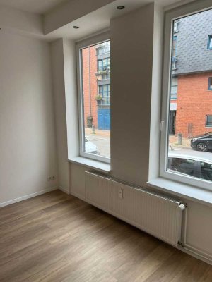 DL079 - Kiel: Gut geschnittene 3 Zimmer Whg. im EG, Duschbad in sehr zentraler Lage