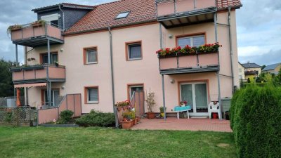 Schöne, große Wohnung mit 2 Balkonen und Garage zu vermieten