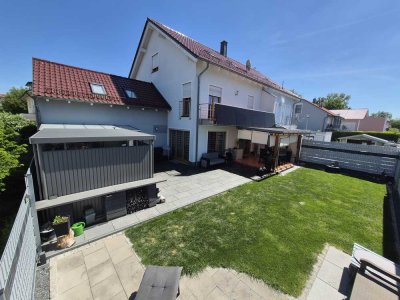 „Provisionsfrei“ Familienfreundliche DHH mit ausgebauter Doppelgarage Bj.2004, 6 ZKB, ca.194 qm