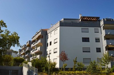 Vermietete 2-Zimmer-ETW mit Loggia & TG-Stellplatz in modernisiertem MFH