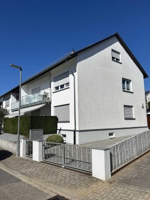 Charmante 3-Zimmer-Wohnung mit sonnigem Balkon & eigenem Garagenstellplatz