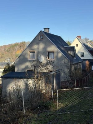 Charmantes  Haus in guter Lage mit Renovierungspotential  in Wiesa Provisionsfrei