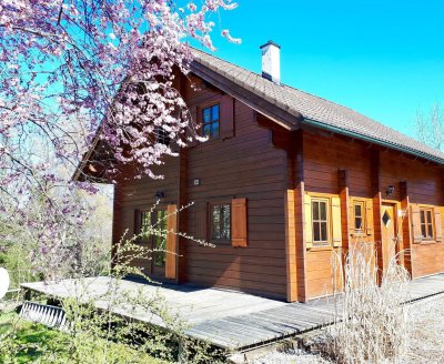 Holzblockhaus mit Garten in 3km Entfernung zu Passau