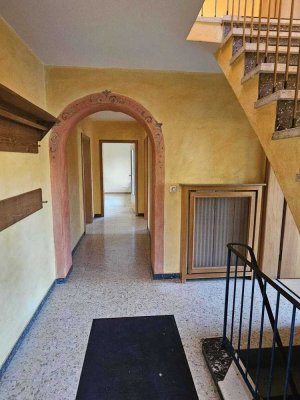 Einfamilienhaus mit schönem Garten (befristeter Mietvertrag)