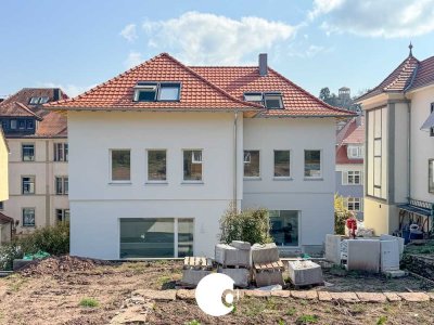 Erstbezug nach Sanierung / Neubau: Großzügiges Einfamilienhaus mit Gartenparadies auf der Uhlandshöh