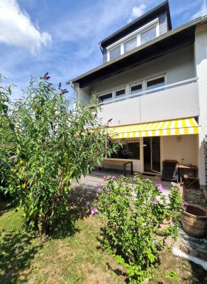 Großzügiges Wohnen im schönen Taunus! Renoviertes Reihenendhaus mit herrlichem Garten