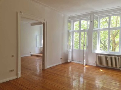 Sonnige bezugsfreie renovierte Altbau-Perle in begehrter Wilmersdorfer Lage