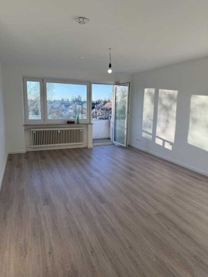 Helle 2-Zimmer-Wohnung mit Balkon, Aufzug & Südausrichtung