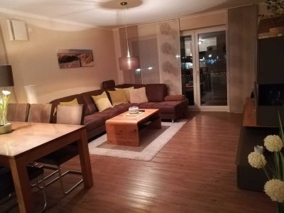 Neuwertige 2-Zimmer-Wohnung mit Balkon und Einbauküche in Schrobenhausen