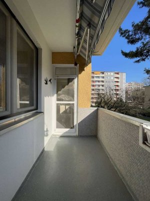 Ruhige Lage trifft Potenzial – 2-Zimmer-Wohnung mit Loggia