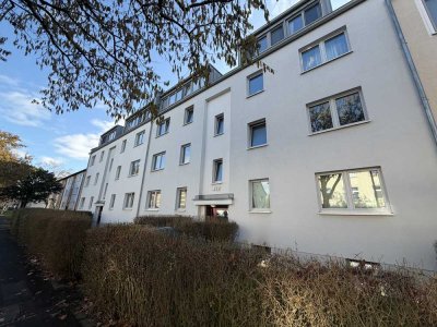 2 Zimmer Erdgeschosswohnung mit Balkon in Köln-Holweide