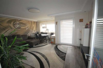 Moderne 4 Zimmerwohnung mit Einbauküche, Balkon