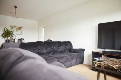 Helle 4-ZKB-Wohnung in Mannheim-Feudenheim und 2 zugehörige Parkplätze