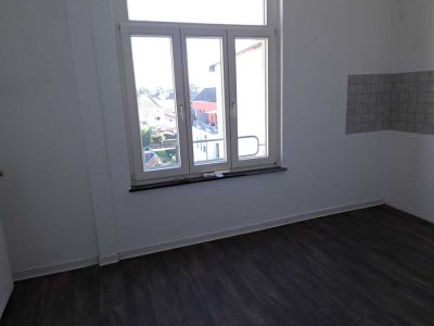 Schöne günstige  Altbauwohnung1 Sehr zentral!!!