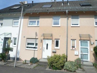 Top gepflegtes, ausgezeichnetes Reihenhaus mit Einzelgarage in 76437 Rastatt