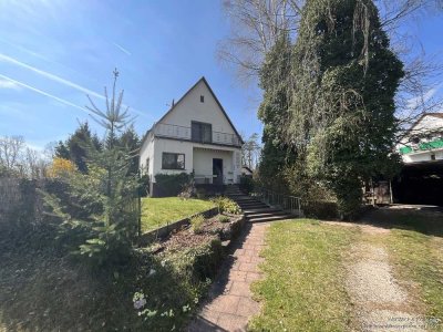Kleines Einfamilienhaus 
mit traumhaftem Grundstück 
in Röthenbach b. St. Wolfgang