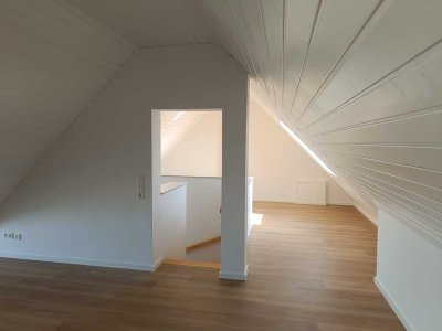 FRISCH RENOVIERT Maisonette-Wohnung mit Stil & Ausblick