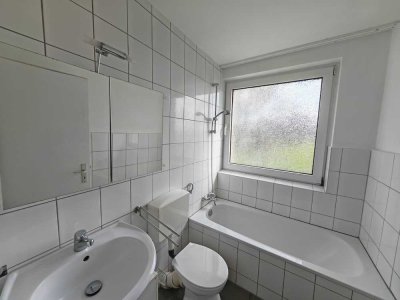 Sanierte 2-Zimmer-Wohnung mit Balkon und Einbauküche in Celle