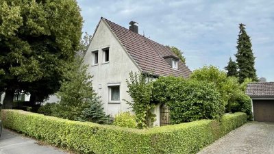 ** Provisionsfrei ** Freist. EFH mit Einlieger und Garage in Top Lage !!