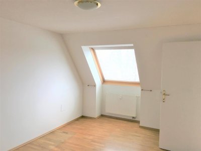 Sanierte 2-Zimmer-Wohnung mit Garten in Burgau