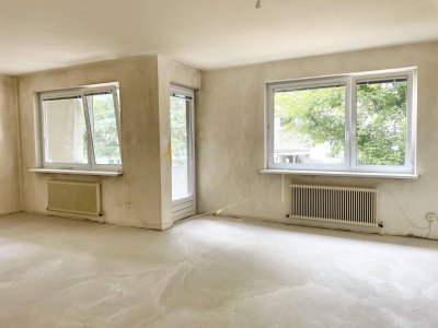 PROVISIONSFREI VOM EIGENTÜMER! GROSSZÜGIGE UNSANIERTE 4-ZIMMER-WOHNUNG MIT LOGGIA!