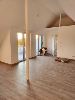 Exklusive, neuwertige 2,5-Raum-DG-Wohnung mit gehobener Innenausstattung mit EBK in Bad Salzuflen