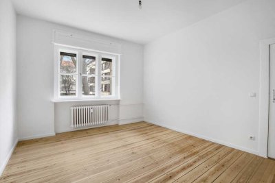 Zehlendorf: Hochwertig sanierte Altbauwohnung mit Südbalkon (provisionsfrei)