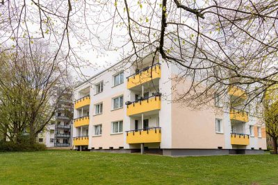 Mitten im Grünen! Schöne 3-Zimmer Wohnung mit Balkon