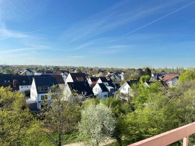Helle 4-Zimmerwohnung mit schöner Aussicht