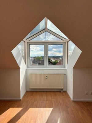 Stilvolle, gepflegte 2-Raum-DG-Wohnung in Pocking