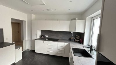 Sehr gemütliche und helle 3-4 Zi. Wohnung