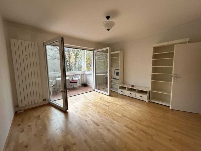 Helle 2 Zimmer Wohnung in Oberkassel