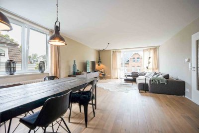 Stilvolle 3-Zimmer-Maisonette-Wohnung mit geh. Innenausstattung, Loggia und EBK