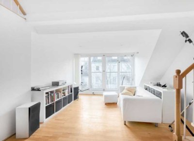 Großzügige, sonnige 2-3 Zi. Maisonette DG-Wohnung von Privat in bester Lage von St. Pauli
