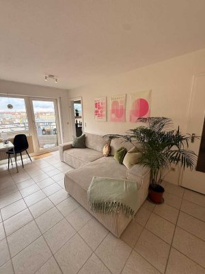 Helle 1,5-Zimmer Wohnung im 4. OG mit Balkon in Fürth-Südstadt