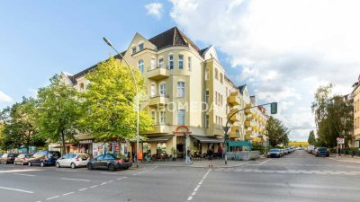 Stilvolle Altbauperle mit Balkon & EBK – großzügige 3 Zimmer Wohnung direkt an der U- Bahn