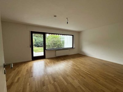 Attraktives und gepflegtes 5 Zimmer-Reihenhaus mit EBK in Schwalbach am Taunus